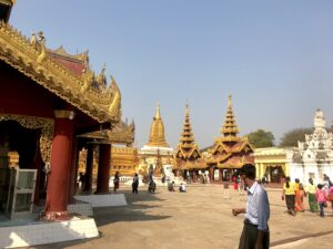 shwezigon-temple-bagan