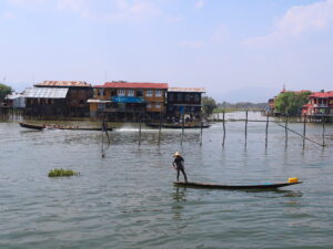 village-life-inle-lake-myanmar