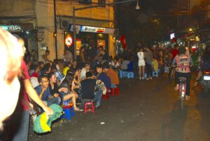 night-life-hanoi