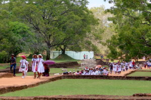 skolklass-sigiriya-sri-lanka