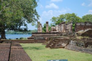 polonnaruwa-sri-lanka