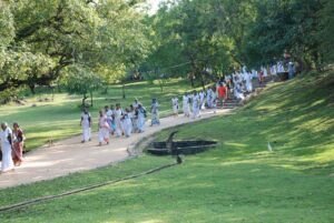 pilgrimmer-polonnaruwa-sri-lanka