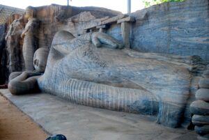 liggande-buddha-polonnaruwa-sri-lanka